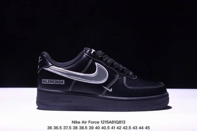 真标耐克nike Air Force 7 Lx 空军一号低帮百搭休闲运动板鞋。柔软、弹性十足的缓震性能和出色的中底设计，横跨复古与现代的外型结合，造就出风靡全球