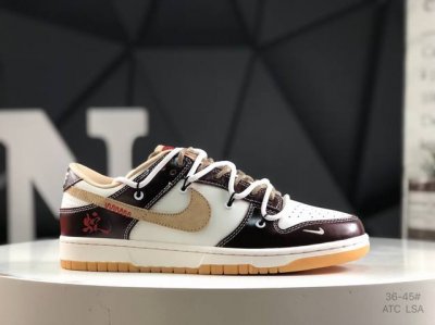 340 耐克 联名 Nike Dunk Low Lthr/Ow 解构绑带滑板鞋 Sb系列经典复古运动鞋。双鞋带系统延续了今年的代表性风格，搭配亮色鞋带，保持了