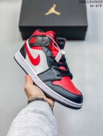 140 耐克Nike Air Jordan 1 Mid"Green Yellow"Aj1乔丹一代中帮经典复古文化休闲运动篮球鞋 货号： 尺码:36-45 03J