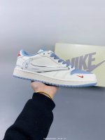 Travis Scott X Fragment Design X Jordan Air Jordan 1 Low Og Sp 多方联名合作融合了Travi翻毛