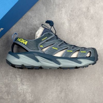 本地250 核心私 hoka One One Hopara 户外机能山地凉鞋 #鞋型从外观就给人强烈的户外机能感，粗犷率性的厚底设计，继承了 Hoka One