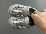 牛B新款K3205魔术贴户外儿童凉鞋 Size：23-37码 韩国专柜同步新品 包头款式设计，保护稚嫩脚丫 魔术贴穿脱超便捷 橡胶耐磨防滑大底 潮童必备单品