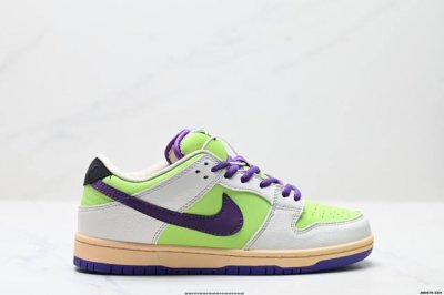 公司级耐克Nike Dunk Low 扣篮系列 复古低帮休闲运动滑板板鞋 采用脚感柔软舒适Zoomair气垫 有效吸收滑板等极限运动在落地时带来的冲击力 为街头