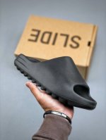 纯原X版 Yeezy Slide 黑色 Hq6448 椰子拖鞋 同源公司Eva粒子环保塑料 原厂指令配方 弹性卡色均保持原鞋一致 匠心打造 采用原厂进口Md全套