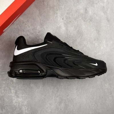 本地 核心私 nike Air Max Fire 后掌气垫 缓震休闲运动跑鞋 dn8的核心亮点在于其八腔气垫结构 根据不同部位设定的气压值专为行走设计提供卓越的