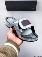 140 Air Jordan Hydro Xiii Retro Slides Aj13 运动拖鞋 乔丹13 经典的13代配色装扮 加上可调节的搭带 Tpr 按摩