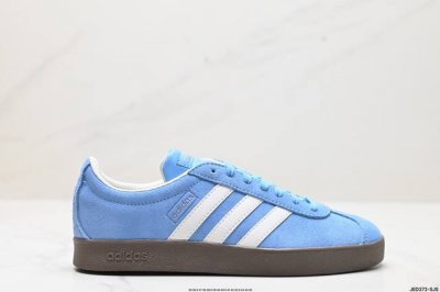 公司级阿迪达斯 Adidas Vl Court Classic Shoes 运动休闲板鞋德训鞋 T头鞋 这款adidas经典运动鞋，以经典造型塑就百搭风格。灵感