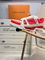 路易威登 Louis Vuitton Lv路易威登板鞋 新款 Lv Trainer最新配色运动鞋 L家 篮球鞋风格运动鞋 该鞋由艺术总监 Virgil Ablo