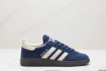 公司级adidas Handball Spezial 官方正确版本 阿迪达斯经典款 复古休闲板鞋 全鞋采用反毛皮制作 牛筋耐磨大底 承载青春情怀的板鞋 经典三条