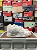 福利特价 外贸专供“312” 轰炸市场 #S版性价比 Air Jordan Legacy Aj312 低帮 鞋身采用了皮革材质打造 横跨鞋面的魔术贴十分吸睛 侧