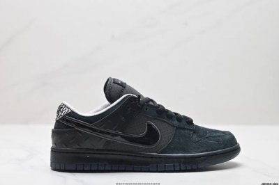 公司级耐克nike Dunk Low 扣篮系列 复古低帮休闲运动滑板板鞋 采用脚感柔软舒适zoomair气垫 有效吸收滑板等极限运动在落地时带来的冲击力 为街头