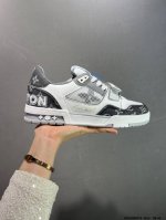 路易威登 Louis Vuitton Lv路易威登板鞋 新款 Lv Trainer最新配色运动鞋 L家 篮球鞋风格运动鞋 该鞋由艺术总监 Virgil Ablo