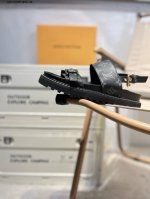 louis Vuitton Lv路易威登 春夏沙滩鞋凉鞋系列 鞋面：Lv经典老花面料搭配原版开模五金金属扣件 大底：原版开模大底8010 Qw7020511#3