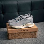 230 核心私 Nike Pegasus Trail 5 Gtx Next Nature 越野跑步鞋 登月兼顾迅疾外观和稳固脚感 后跟覆面和中足动态支撑巧妙融合