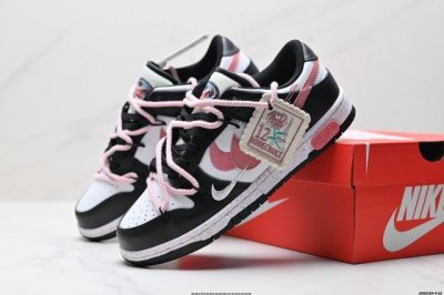 公司级耐克Nike Dunk Low 扣篮系列 复古低帮休闲运动滑板板鞋 采用脚感柔软舒适Zoomair气垫 有效吸收滑板等极限运动在落地时带来的冲击力 为街头