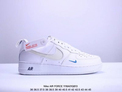 公司级耐克nike Air Force 7 空军一号低帮百搭休闲运动板鞋。柔软、弹性十足的缓震性能和出色的中底设计，横跨复古与现代的外型结合，造就出风靡全球三十