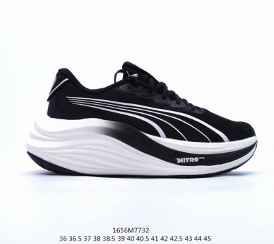 彪马puma Race To Beat The Elite 低帮专业越野跑步鞋 实拍首发 这款鞋5Mm的前后掌落差能让你贴近自然跑的步态 使你的身体对鞋子的缓震