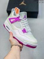 真标带半码 Air Jordan 4 Retro Aj4 乔丹4代 Aj4 乔4 乔丹篮球鞋系列 以黑色色调为主线，细节则注入蓝色彰显运动活力，更具沉稳气质，也