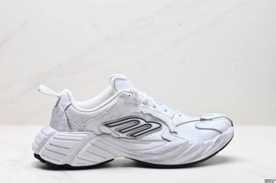 公司级Balenciaga巴黎世家 Monday 牛皮革 圆头系带 低帮生活休闲鞋 选用优质材料，精细制作。经典设计，展现优雅气质。舒适脚感，轻松穿梭。适合各种
