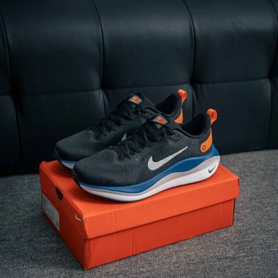 核心私 耐克 Nike Infinity Run 5 男子缓震透气公路跑步鞋 该版 Nike Infinity Run 5 登月5代采用 Reactx 泡绵，塑