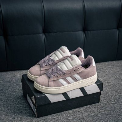 核心私 adidas Grand Court Alpha 复古潮流休闲面包鞋 原装纯原级 生生不息的经典之作 短绒麂皮面料 质感满满 加厚了中底 提供出色的缓震