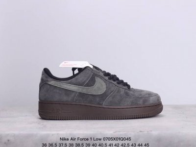 耐克nike Air Force 1 Low 空军一号低帮百搭休闲运动板鞋。柔软、弹性十足的缓震性能和出色的中底设计，横跨复古与现代的外型结合，造就出风靡全球三