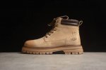 390 Ugg 2024秋冬新品 男女同款户外中帮休闲马丁靴雪地靴系列 #情侣款设计 代购专供品质 面料采用进口头层牛皮材质 鞋内里采用毛茸一体内里保暖锁热。外