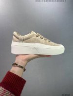 公司级Ad Labcourt 百搭休闲轻松舒适耐磨透气低帮板鞋 If1711 Fog平替单品 鞋面使用了绒毛麂皮 鞋面和鞋底连接处使用了包边处理 看起来更加精致