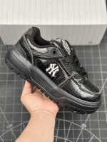 MLB Chunky LINER Wide Lux 人气单品学长鞋系列轻量增高厚底百搭休闲运动板鞋 男女轻便胶鞋 高级街头休閒品牌鞋 MLB 学长鞋是从击球手打