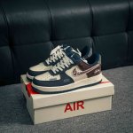 330 核心私 air Force 1 原装级别 原楦头原纸板 打造纯正空军版型专注外贸渠道 全掌内置蜂窝气垫 原盒配件 原厂中底钢印、拉帮完美 货号：Kk19