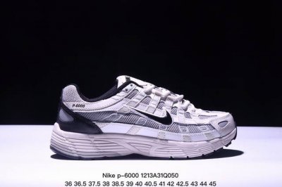 耐克nike P-6000 跑鞋内外侧都用了红色的钩子，采用透气材料，搭配匠心覆面，再现千禧年代的跑鞋风格，塑就大气外观。鞋款秉承 Nike Pegasus 2