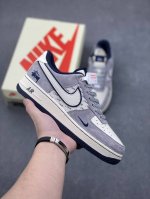 海外限量发售！公司级nike Air Force 1 '07 Low “斯图西联名--灰白英文蓝底”空军一号 低帮 运动鞋 休闲鞋 折边针车 工艺难度大 原楦头