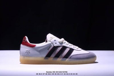 160公司级 Ad Original Samba Og 复古经典轻便板鞋 这款桑巴鞋展示了高质量的工艺 带有装饰的超锁缝制和无缝的手感 柔软、柔软的皮革造型和标