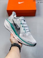 36-45半码 Nike 飞马新鞋 触感柔软，质感升级！随着“耐克 蓝图 系列”在巴黎的盛大发布，全新一代 登月41代 Nike Pegasus 41也正式登场