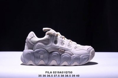 Fila 斐乐 可颂面包鞋 系列老爹风增高复古中性休闲运动慢跑鞋 #升级原楦原纸版数据开发版型 #采用环保太空革拼接斜纹网眼布鞋面材质 #独立发泡Eva中底+耐