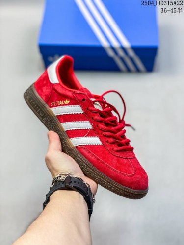 Adidas Handball Spezial 三叶草手球特别版圣帕特里克节联名款 全鞋采用Yezzy500一样的皮料 灯芯绒皮面材质 特殊工艺技术 原盒包装
