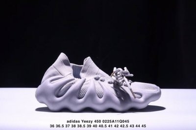 阿迪达斯 Adidas Yeezy 450 侃爷椰子 贾斯丁比伯同款 编织袜套鞋 该系列搭配夸张的锯齿中底设计 独特的上翻结构十分符合各路球鞋玩家给他的爱称 中
