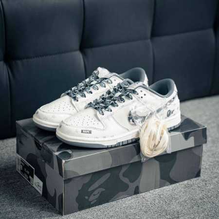 Nike Dunk 全套原楦原模倾力打造完美版型 独家原厂航空铝磨具打磨大底 鞋头坡度极致还原 无解鞋型 原盒原配 圈内天花板工艺 原厂冲刀 超高清洁度 全鞋零 - 点击图像关闭