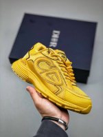 Dior B30 迪奥明星同款Cd鞋 金琼斯 Kim Jones 倾情呈献 Dior And Stoneisland 限定系列，经典罗盘玫瑰与 Dior 徽标相