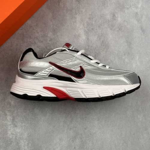 本地 核心私 Nike耐克Initiator Running创始者系列复古老爹休闲运动舒适跑鞋 在 Ins 爆红的 Nike Initiator 跑鞋，作为一双