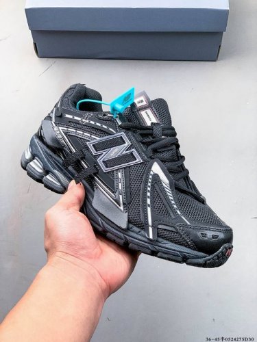 new Balance M1906Ri Nb宝藏老爹鞋款 复古元素叠加 质感超级棒 楦版型材料细节做工精细 货如实拍图 作为Nb最经典的档案鞋型之一 与 2一样