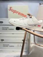 nike Sb Dunk Low“Supreme联名” 周年高端定制 低帮休闲板鞋 定制鞋盒 大厂纯原品质出货 超高清洁度 皮料切割干净无任何毛边 细节完美Bb