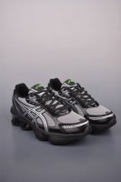 Asics Gel-Kinetic Fluent 纯原版本 亚瑟士运动休闲透气专业跑鞋 新一代缓震未来感跑鞋 鞋面复杂的切割和银色细节极具前卫风格 大底科技十足