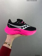 公司级慢跑鞋中的劳斯莱斯 Saucony Endorphin Speed 索康尼啡速4代舒适织物低帮训练跑步鞋 尼龙板厚底竞速训练鞋 #原数据开发纸版楦型 #采