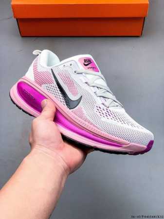 Nike Air Zoom Vomero 18 缓震透气休闲慢跑鞋 新版Vomero结合全新Zoomx和Reactx泡绵 提供双重缓震效果 铸就非凡迈步体验 0 - 点击图像关闭