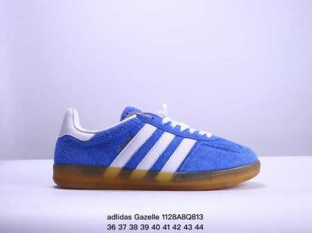 真标adlidas Originals Gazelle Indoor 这款阿迪达斯运动鞋是 1979年 Gazelle Indoor 运动鞋的复兴，柔软的绒面革 - 点击图像关闭