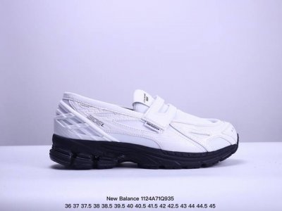 220 New Balance/新百伦 男女鞋半码制，原楦原纸版开发，采用环保太空革拼接透气网眼衬垫织物鞋面材质，T-Beam大底提供足步弓支撑,保持步态稳定，