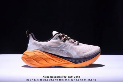 公司级Asics Novablast 4 轻量跑鞋 低帮轻量透气缓震休闲运动跑步鞋 货号:1012B510-401 尺码:36 37 37.5 38 39 39