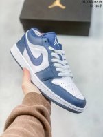 耐克 乔丹air Jordan 1 Low Aj1 乔1 乔丹1代aj1 低帮复古文化休闲运动篮球鞋 从1985 年面世的元年款汲取设计灵感，采用简洁大方的经典