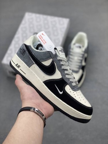 海外限量发售！公司级Nike Air Force 1 '07 Low “北面联名--黑米灰”空军一号 低帮 运动鞋 休闲鞋 折边针车 工艺难度大 原楦头原纸板